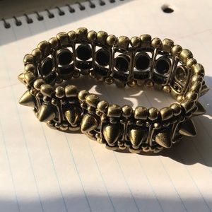 Gold tone stretch bracelet